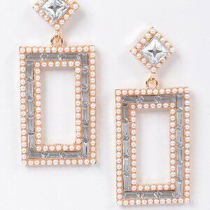 🚨 Gold Rhinestone and Pearl Drop Earrings